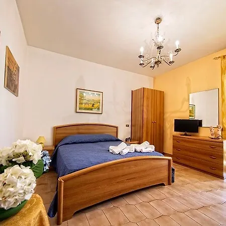 Гостевой дом Una Terrazza Nel Sole Di Tre E Terrazza *
