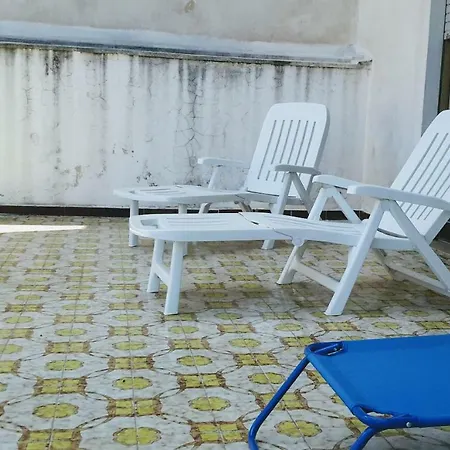 Una Terrazza Nel Sole Di Tre E Terrazza Трапани